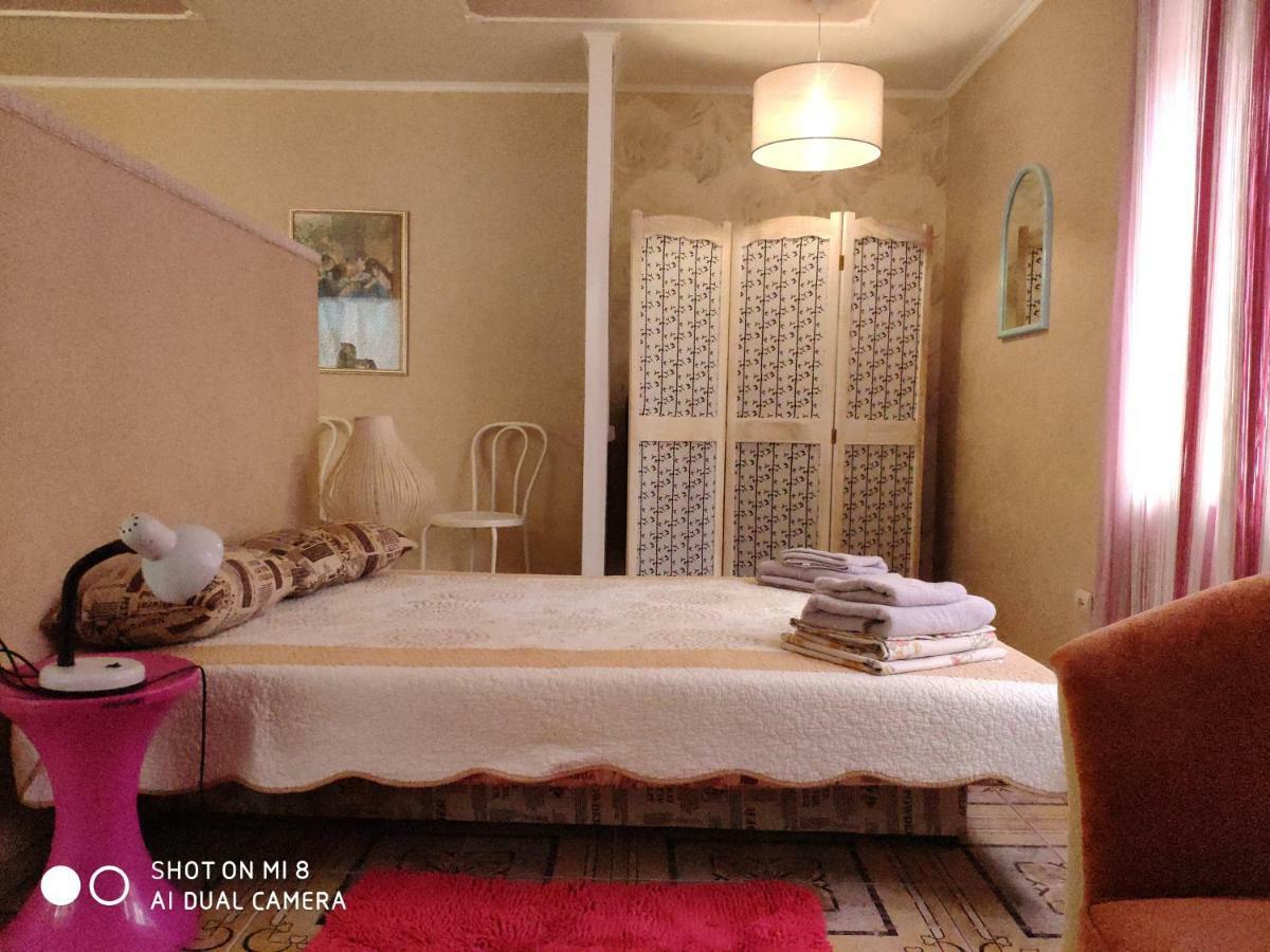 מוקצ'בה Apartments Domovik Latorichnaya,3 מראה חיצוני תמונה