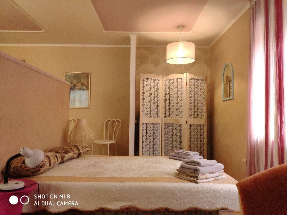מוקצ'בה Apartments Domovik Latorichnaya,3 מראה חיצוני תמונה